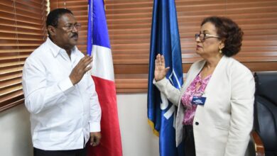 Juramentan Directora Hospital Moscoso Puello