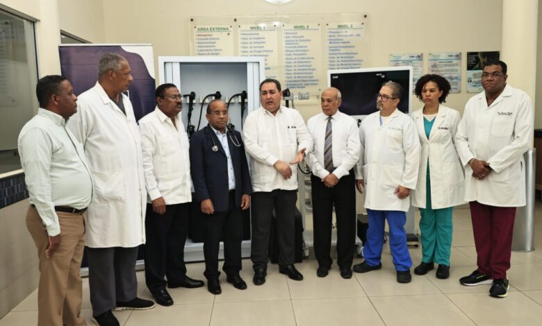 Entrega de equipos al Hospital Gautier