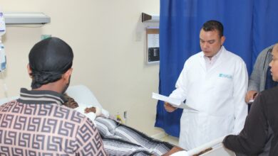Director Ney Arias Lora visita paciente ingresado