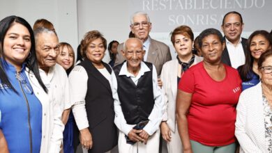 SNS ofrece servicios odontología a adultos mayores