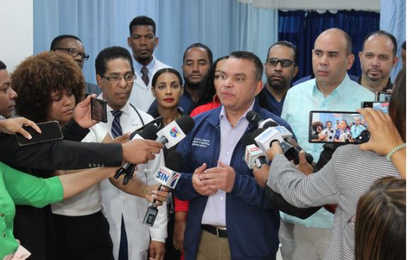 Ney Arias Lora ofrece rueda de prensa Navidad 2025