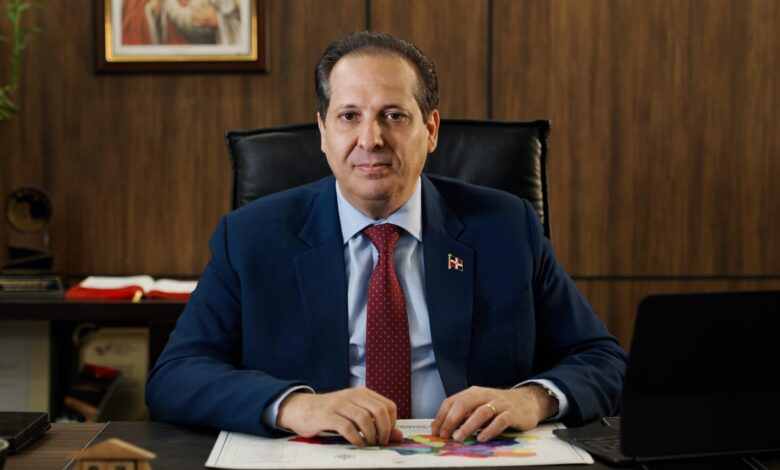 Ministro Víctor Atallah garantiza control de la influenza en República Dominicana