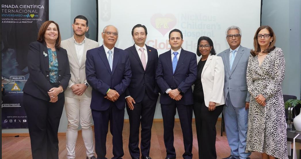 Participantes en Jornada Plaza de la Salud
