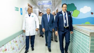 Andrés Bautista visita Hospital PN
