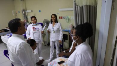 Dr. Julio Landrón visita Hospital Vinicio Calventi